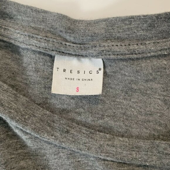 Women's Tresics Gray Short Ruffle Flutter Crop Top - Picture 3 of 6